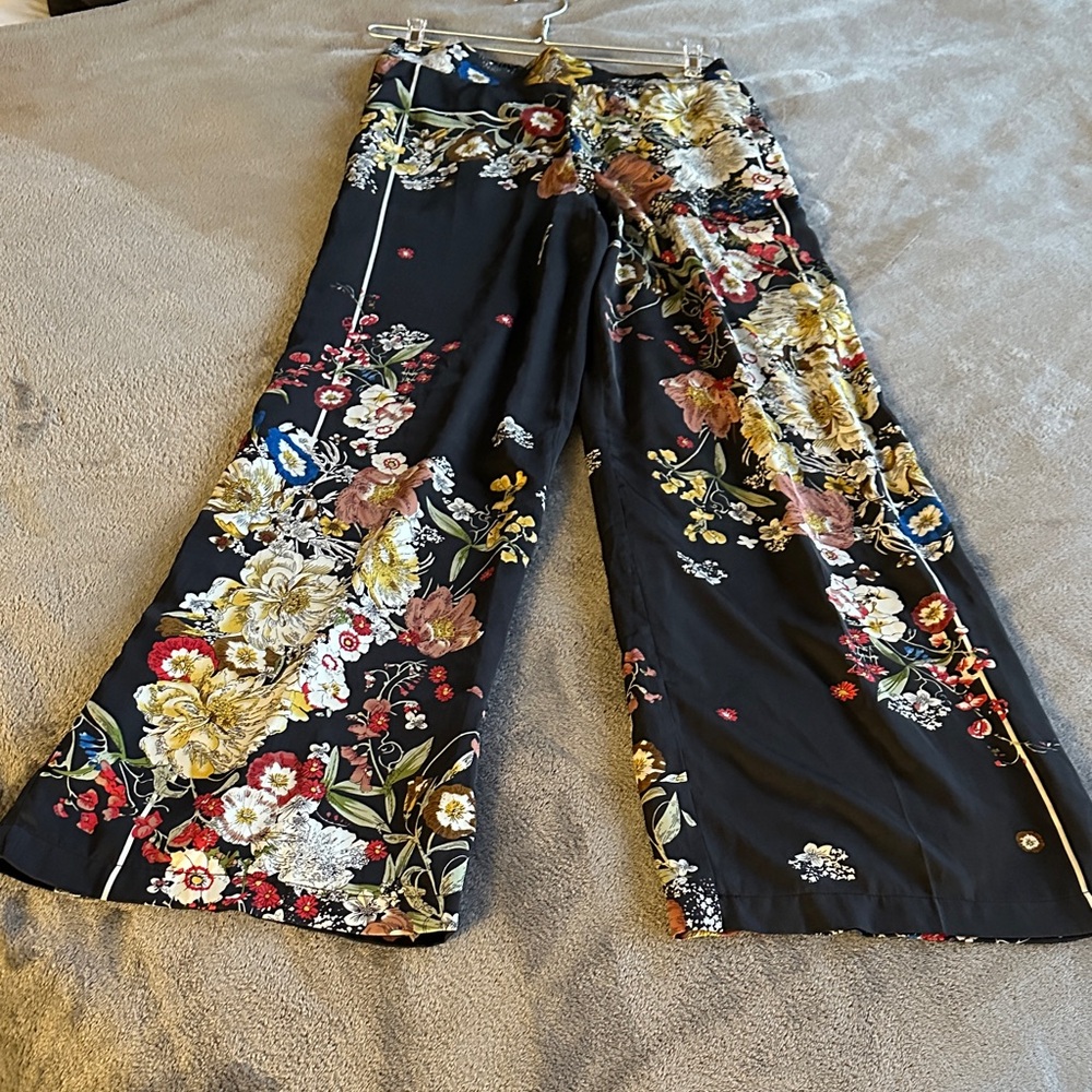 Tahari Black Floral Pants